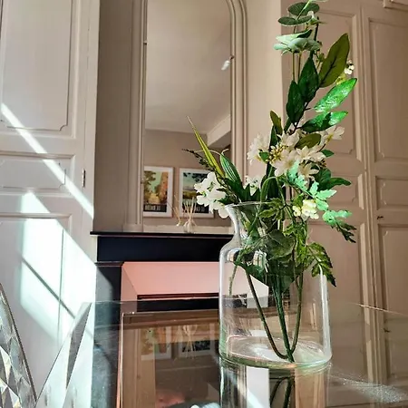 L D Yvette, Centre Historique Apartment *