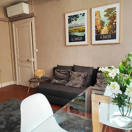L D Yvette, Centre Historique Apartment *